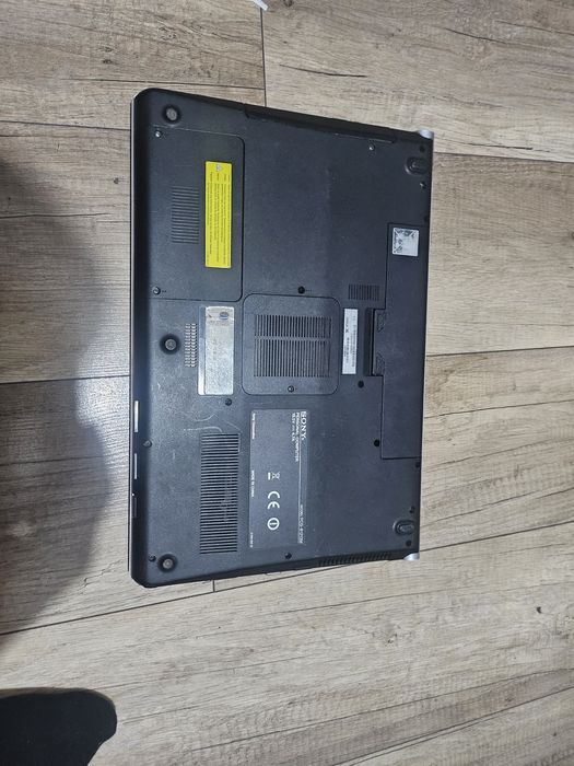 Laptop Sony Vaio PCG-81213M uszkodzony
