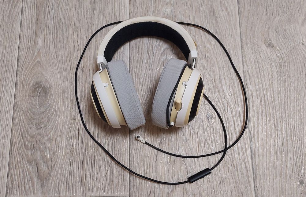Оригінальні ігрові навушники Razer Kraken Pro V2 White