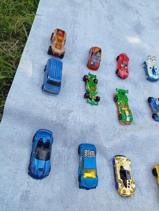 Autka Hot Wheels