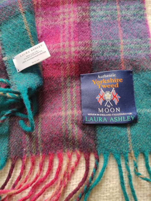 Szal wełniany Laura Ashley