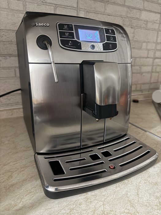 Кавоварка Saeco Intelia Deluxe HD8904