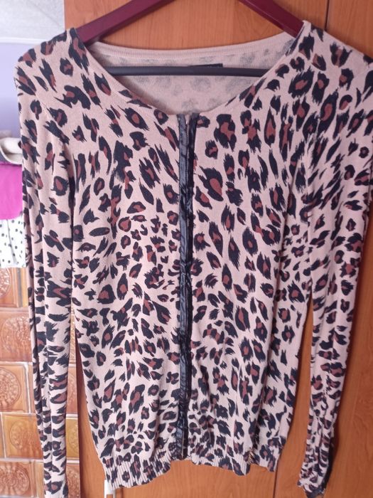 Sweterek w panterkę