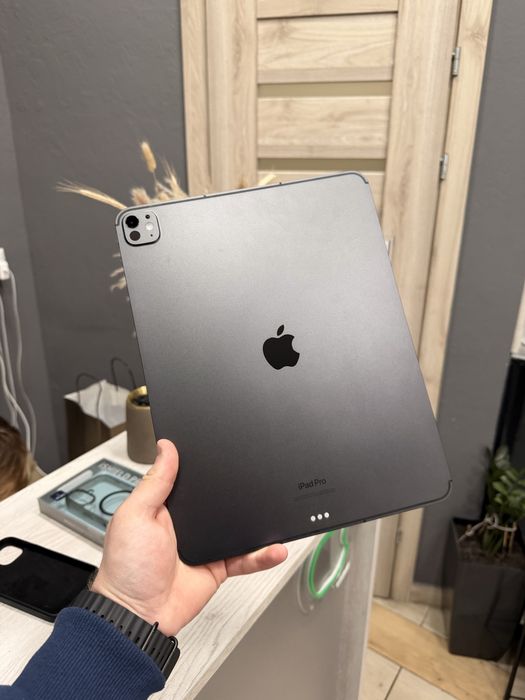 iPad Pro 13" 2024 M4 2T Space Black Wi-Fi + LTE (MWT13LL)