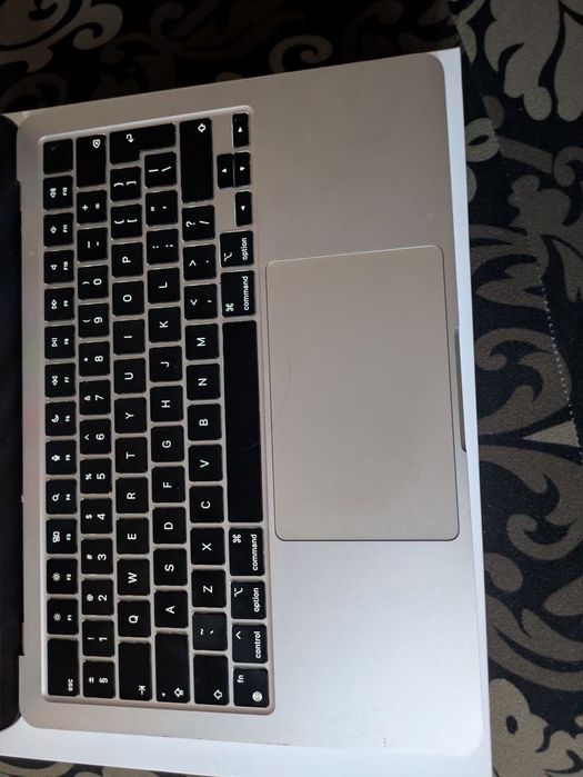 Laptop Apple MacBook Air 13.6" Retina M2 16GB RAM 256GB SSD