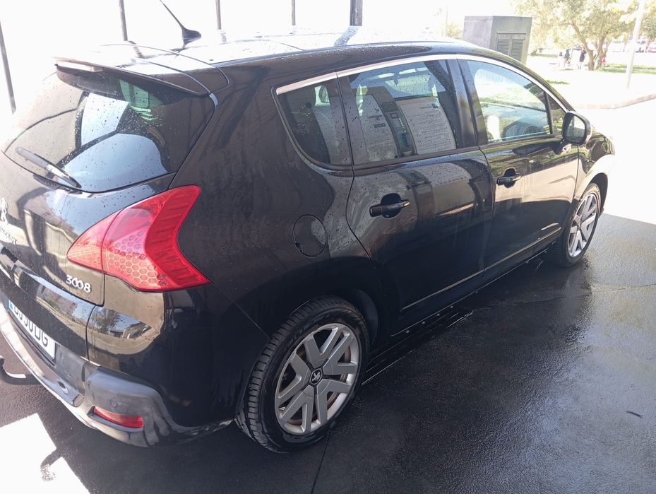 Carro Peugeot 3008