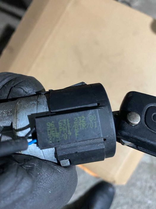 Замок запалювання імобілайзер Peugeot Partner 207 308 Citroen Berlingo