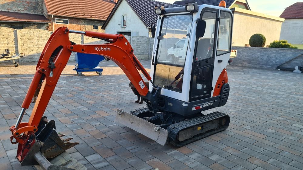 Wynajem minikoparki młot wiertnica