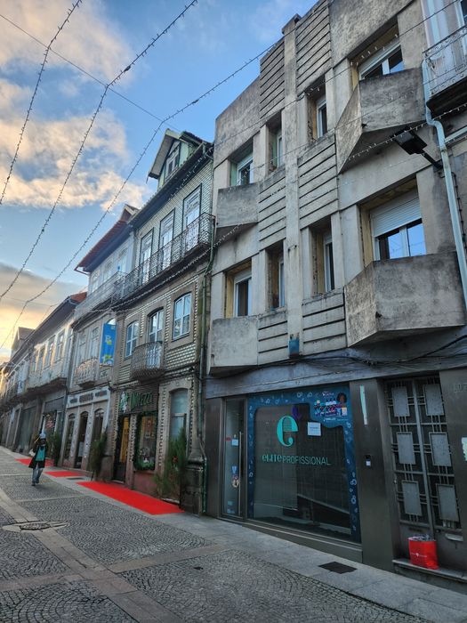 Arrenda-se loja Rua Direita de Vila Real