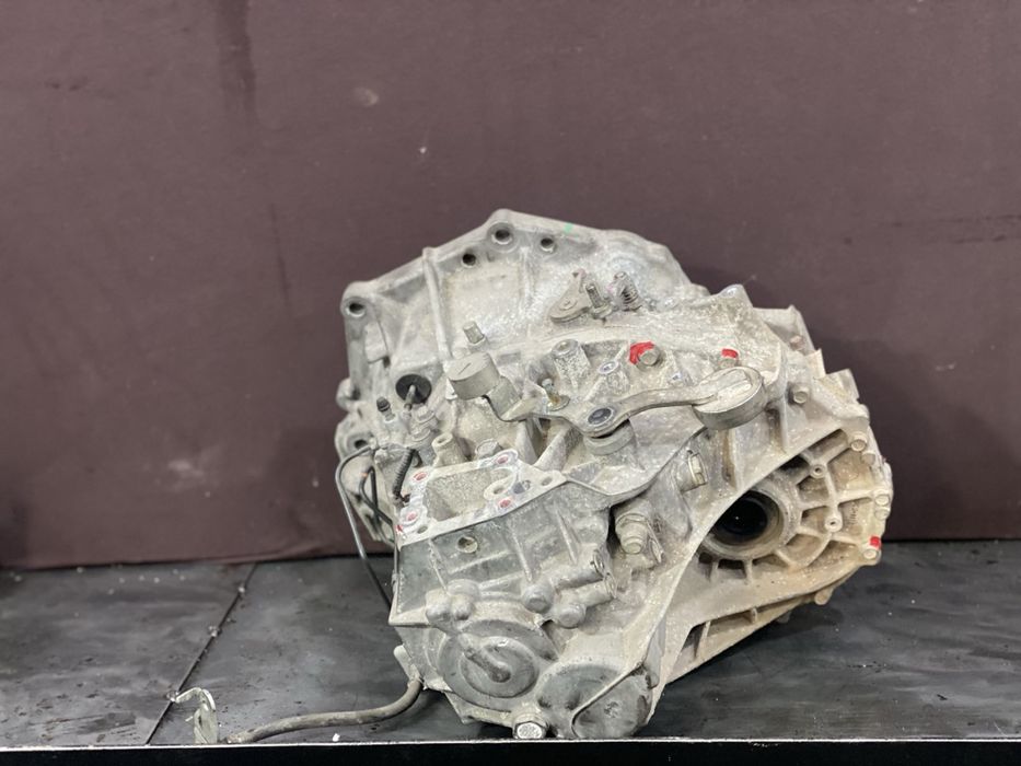 КПП Коробка передач Toyota Yaris Auris 1.33 vvt-i