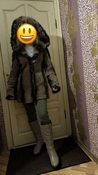 Шуба з мутона.