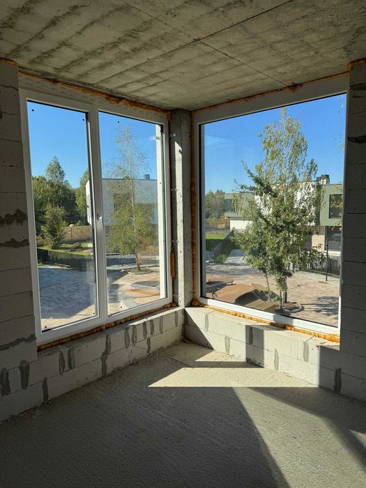 Продаж будинку на Дендропарку