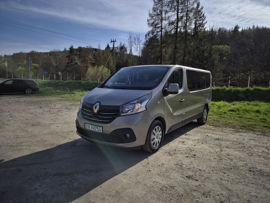 Sprzedam Busa Renault Trafic 1.6
