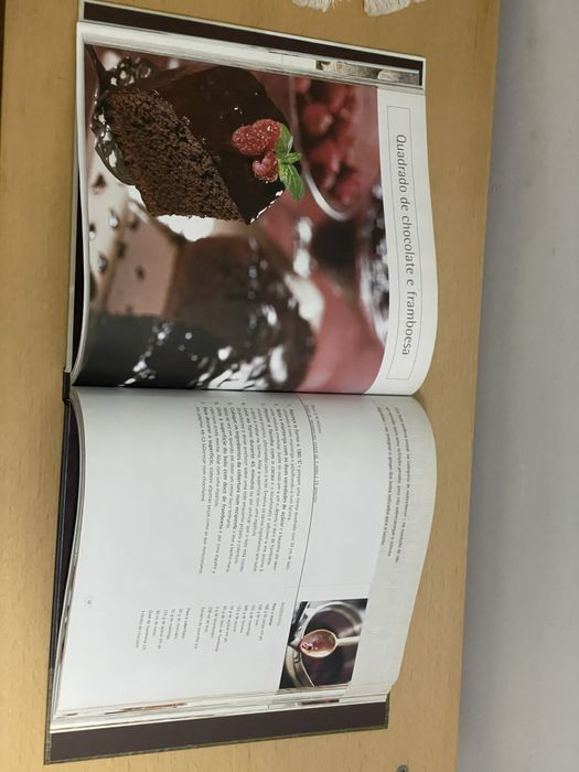 "Paixão pelo Chocolate: O Grande Livro do Manjar dos Deuses"