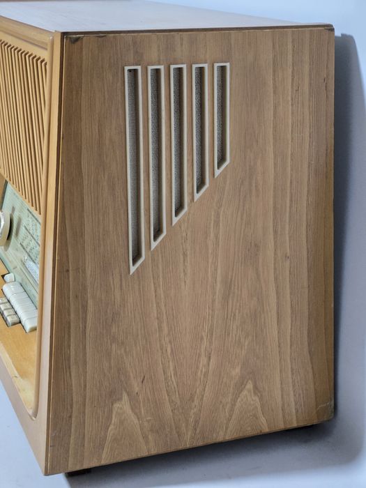 Rádio antigo reparado Telefunken
