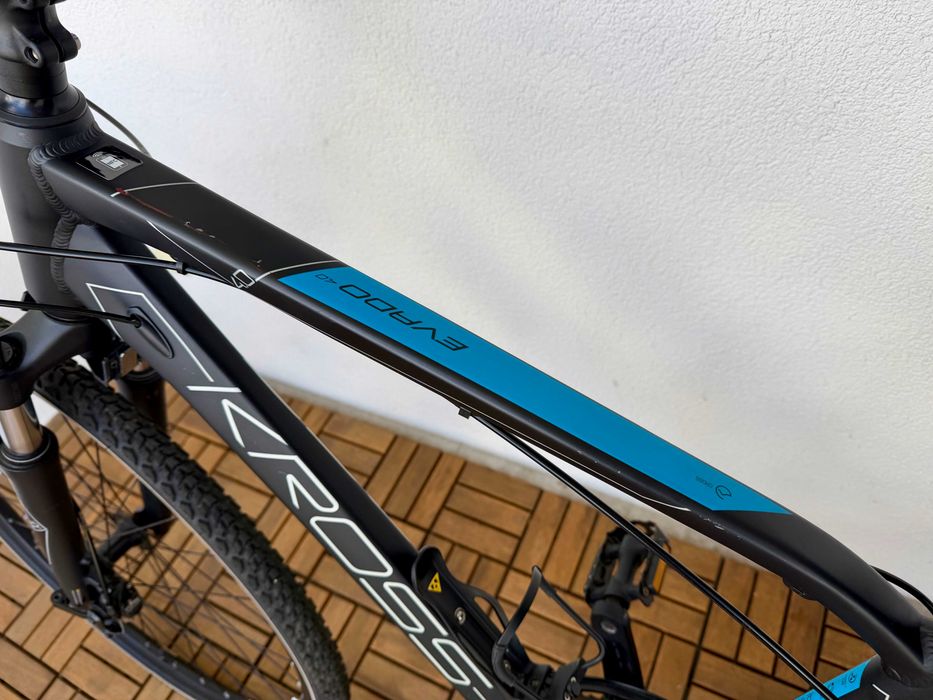 Rower crossowy KROSS Evado 4.0 (Rozm. M) + Akcesoria