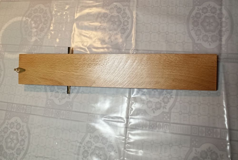 Krzyż wiszący ze stacjami drogi krzyżowej