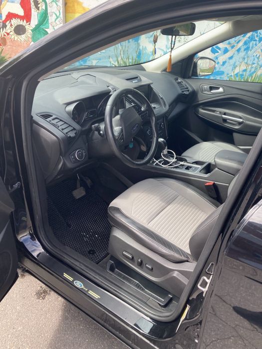 Продам форд Ескейп 2017р