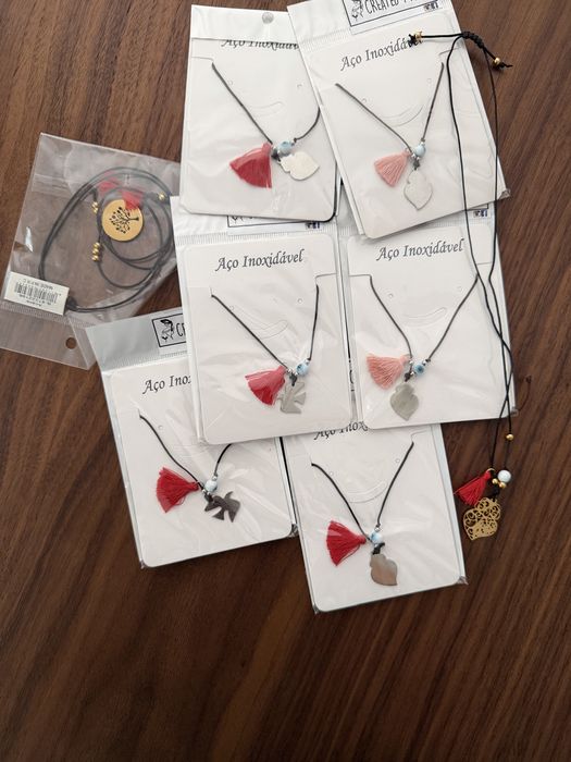Colares e pulseiras