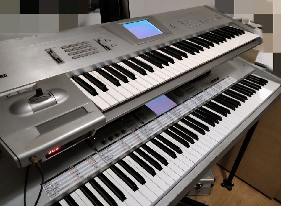 KORG Trinity + KORG Triton + extras