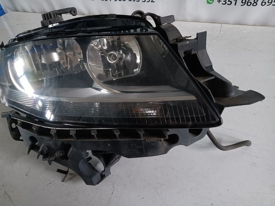 Ótica Audi A4 lado direito Allroad B8