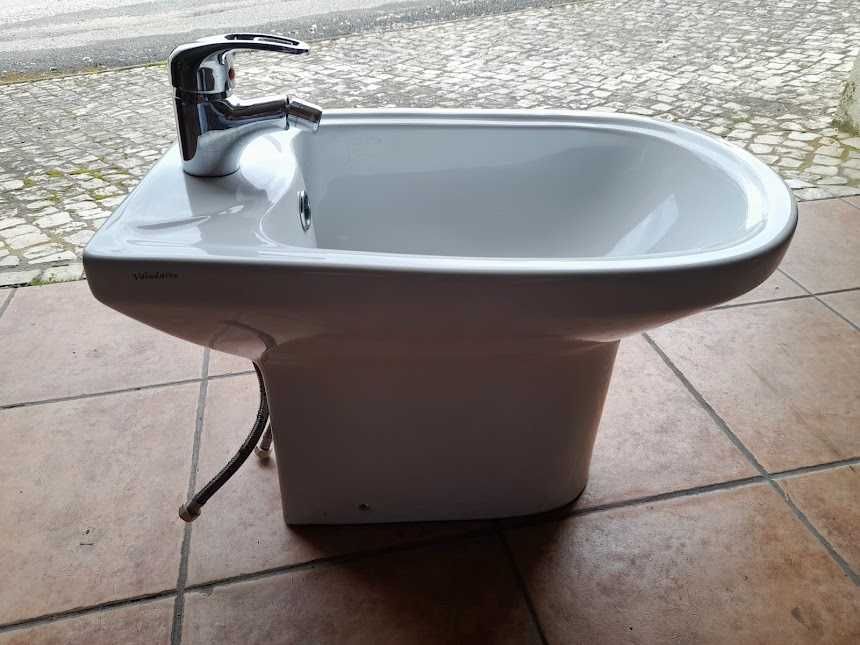 Sanitários Valadares