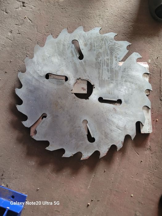 пильний диск по дереву нові