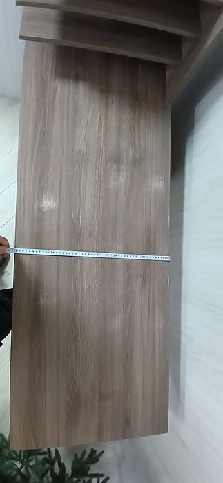 Продам гарний Б/У стіл для манікюра