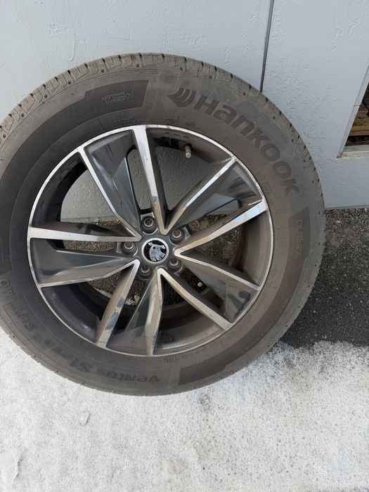 Продам автомобільну гуму