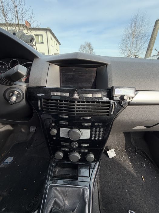 Radio CD70 navi Opel Astra H lift wyświetlacz CID czarne