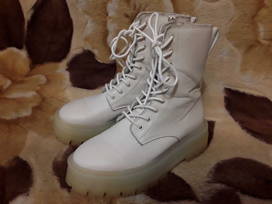 Ботинки черевики stradivarius 36 р.