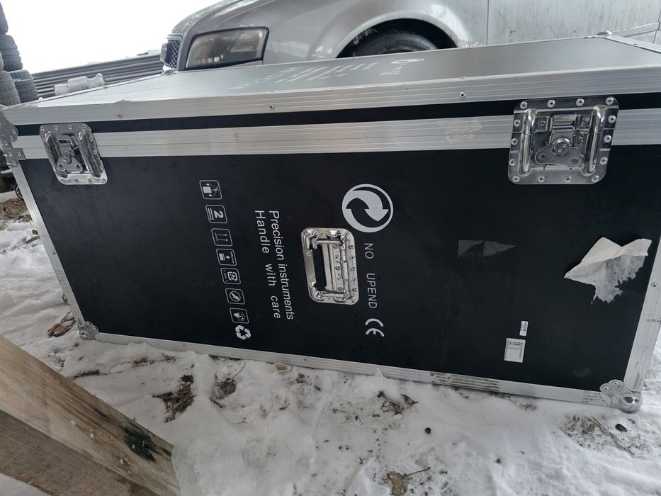 Skrzynia case na kable stojaki