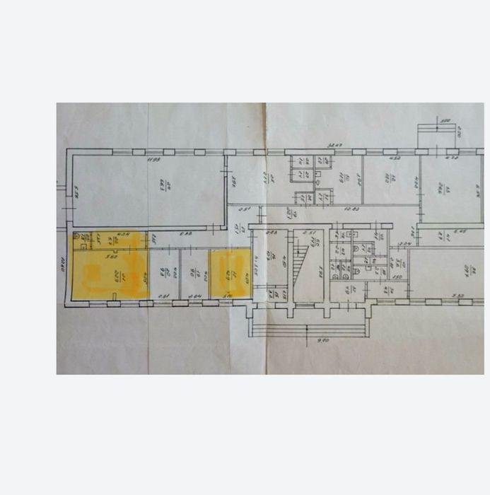 Оренда 2 приміщ.: 30.4 м. кв./12.9 м.кв., Центр, вул. Відінська, 40А,
