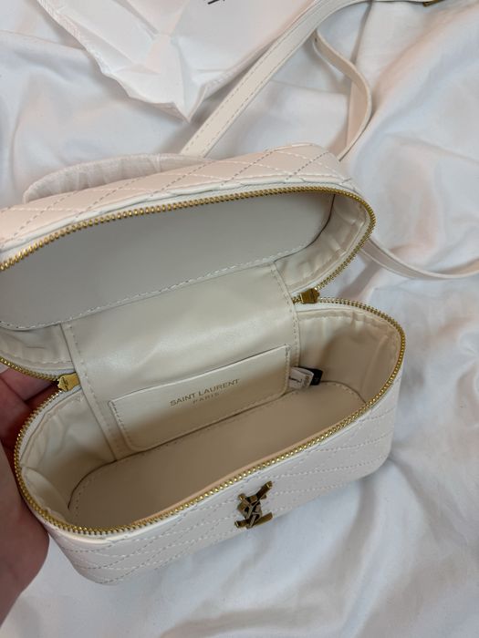 Сумка ysl yves saint laurent біла/молочна vanity косметичка