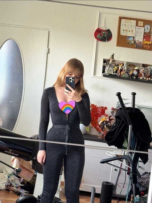 Czarny błyszczący kombinezon oh polly xs 34