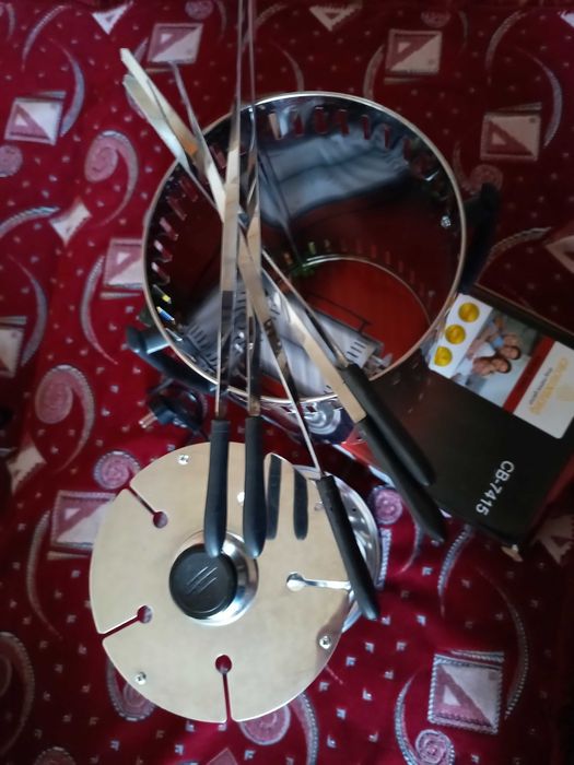 Шашличниця електрична Crownberg CB-7415