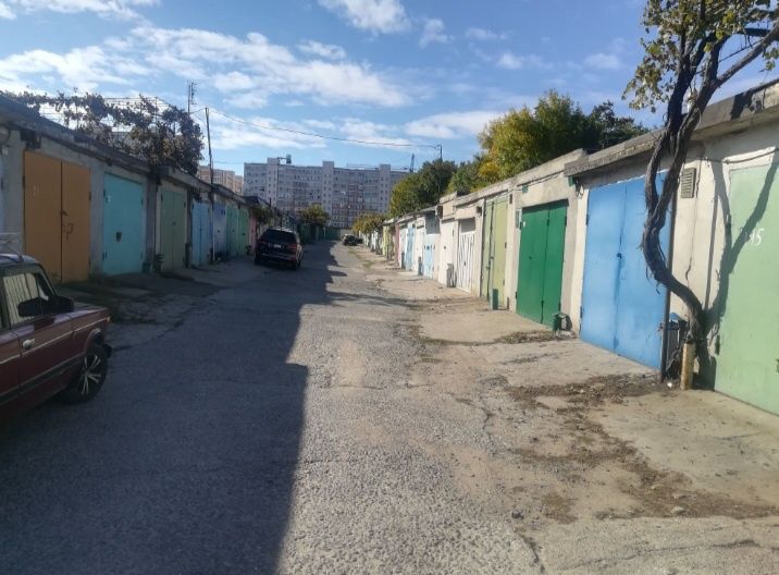 Продам гараж в Искре