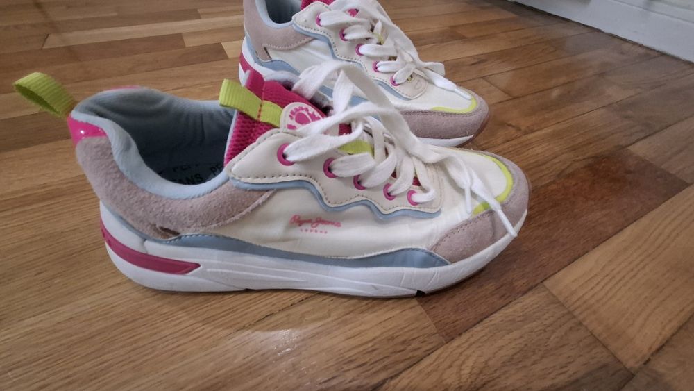 Sapatilhas como novas