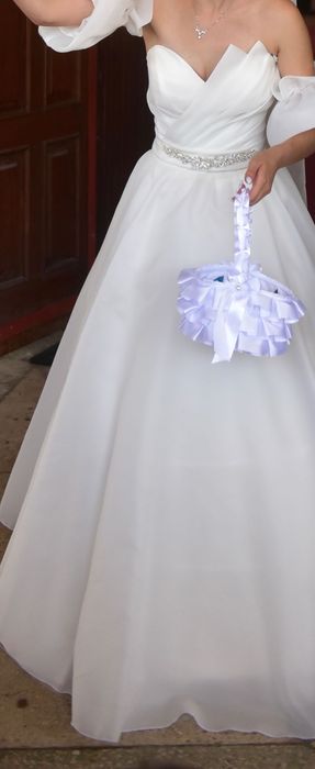 Весільна сукня бу
