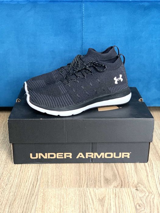 Czarne lekkie skarpetkowe buty Under Armour Slingflex Rise 40