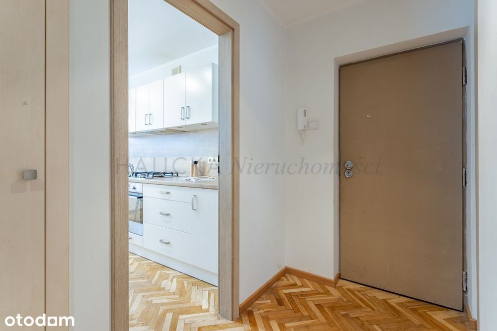 Niezależne pokoje, balkon z widokiem na zieleń