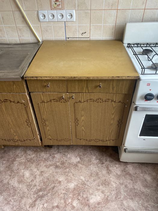 Кухня разом або по частинам