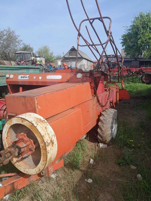 Прес-підбирач Пресс-подборщик