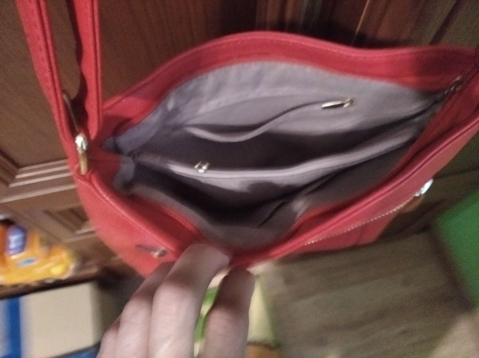 Czerwona torebka damska