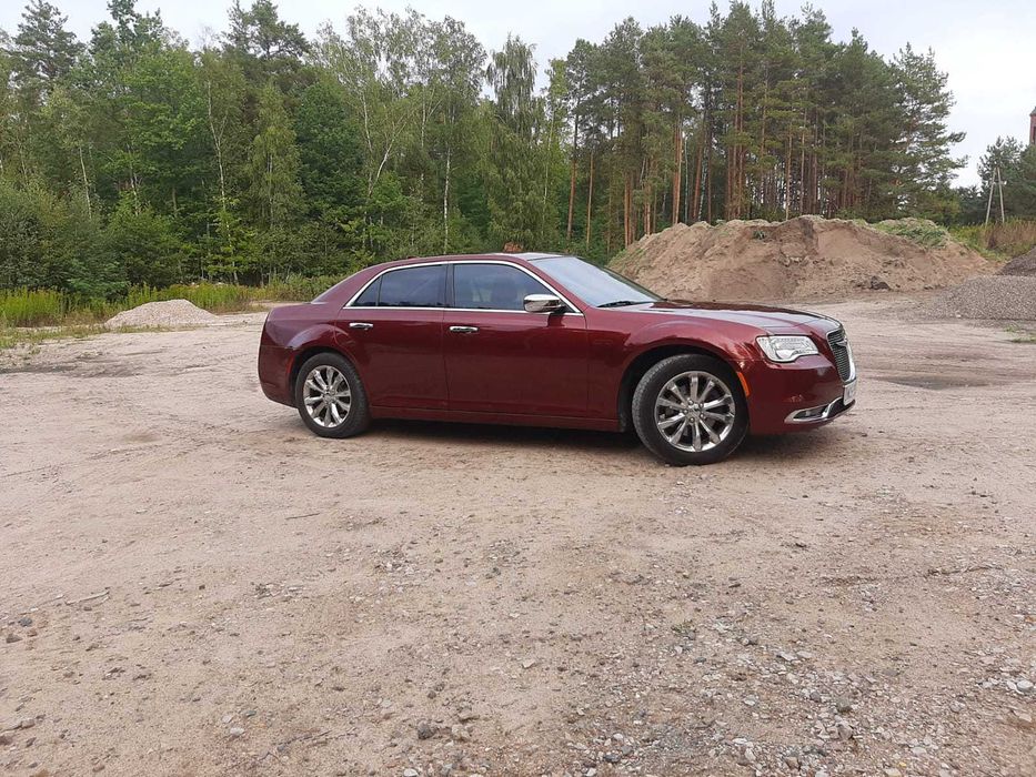 Sprzedam samochod osobowy chrysler 300