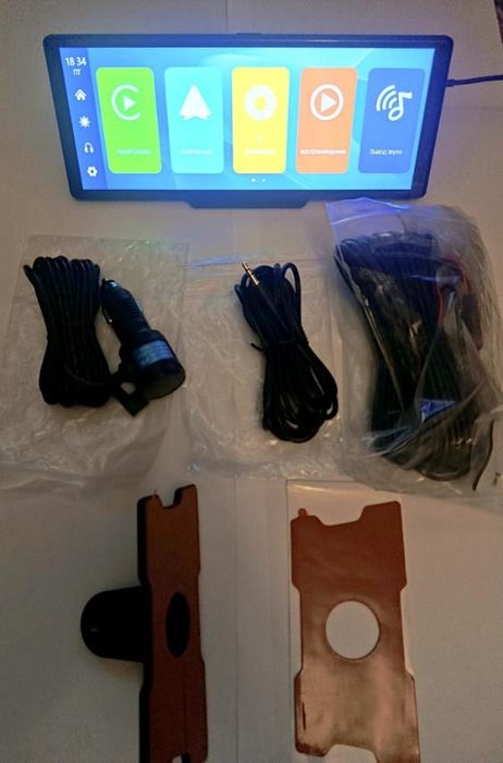 Android auto / carplay + 2-і камери та податок 64гб. micro SD карта пам'яті.