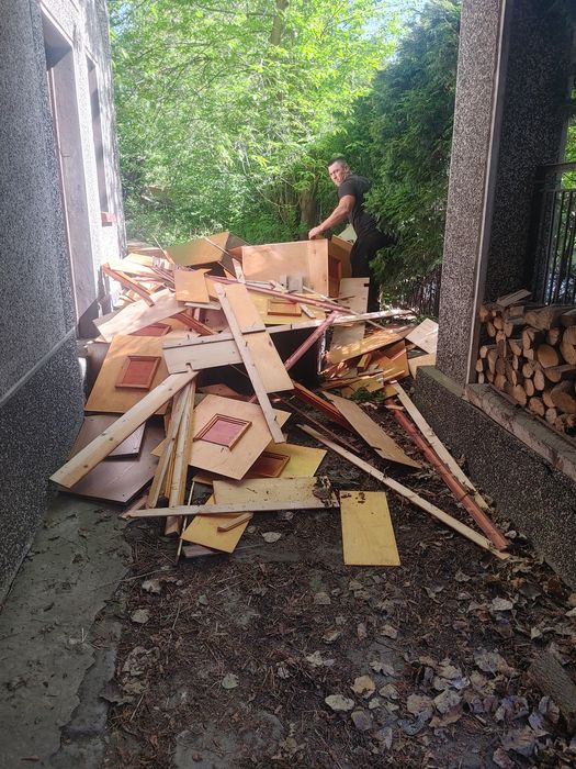 Opróżnianie mieszkań piwnic strychów garaży utylizacja rozbiórki