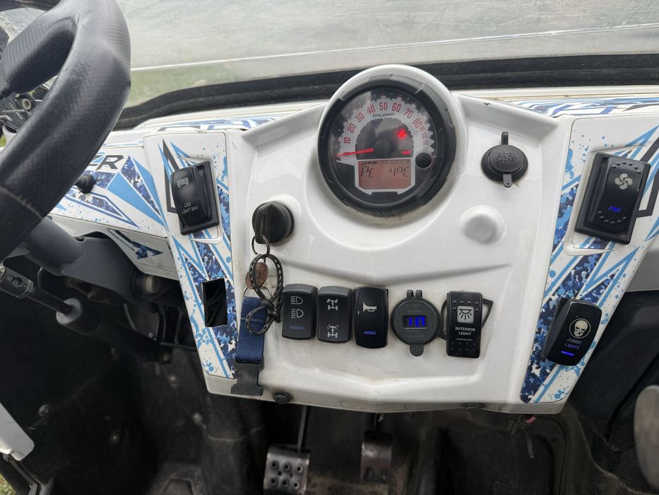 Баггі POLARIS продам