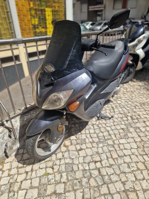 Vendo mota loncin storm 125