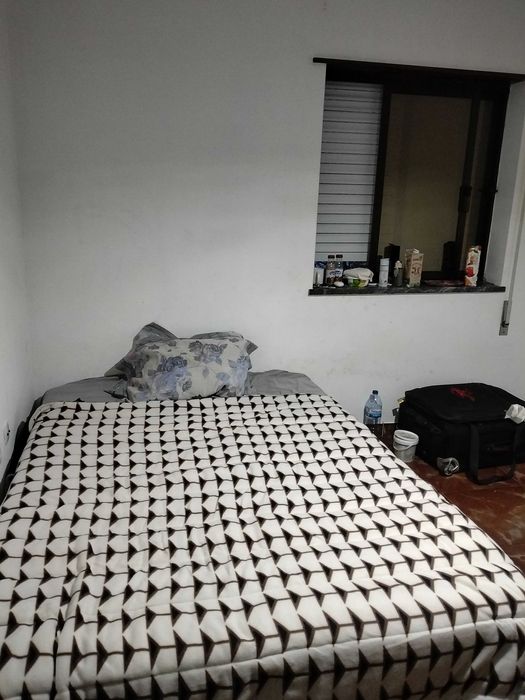 Arrendamos um quarto