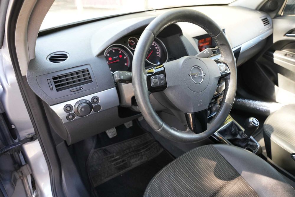 Opel Astra H Caravan 1.7 CDTi 125cv Cosmo (Full Extras / Xénon)